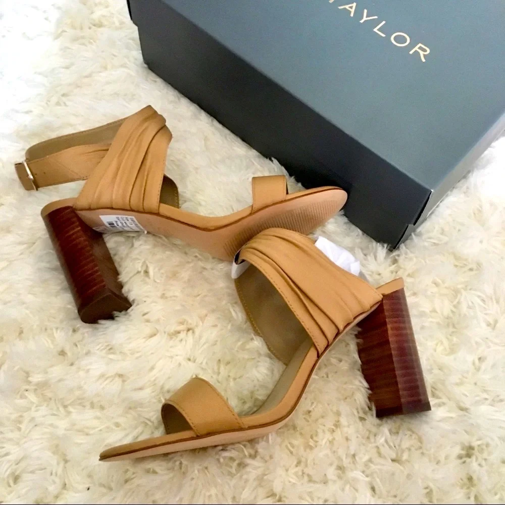 Ann Taylor Leather Sandals